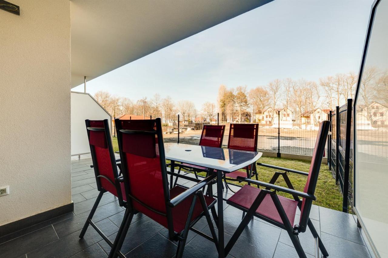 Forest Foeldvar Apartmanok By Bltn Balatonföldvár Екстериор снимка