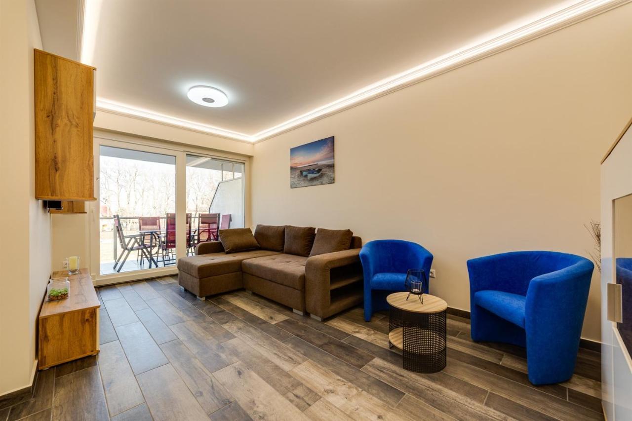 Forest Foeldvar Apartmanok By Bltn Balatonföldvár Екстериор снимка