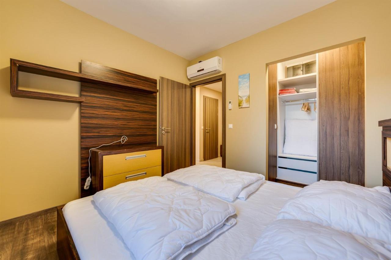 Forest Foeldvar Apartmanok By Bltn Balatonföldvár Екстериор снимка