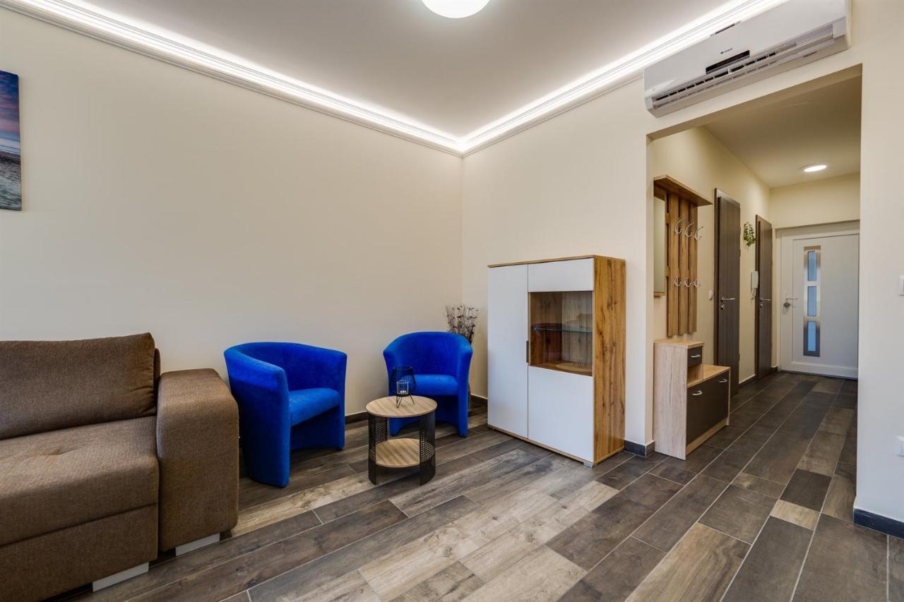 Forest Foeldvar Apartmanok By Bltn Balatonföldvár Екстериор снимка