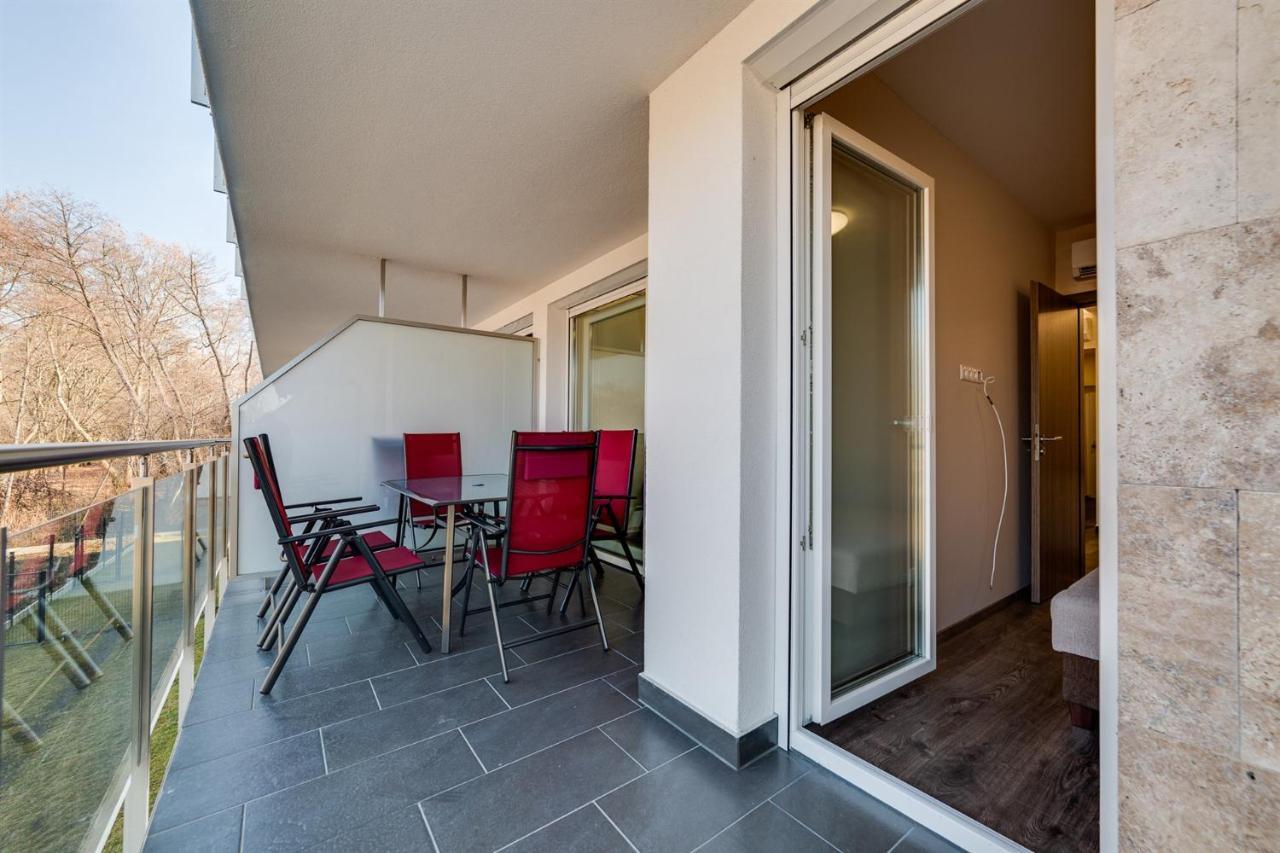 Forest Foeldvar Apartmanok By Bltn Balatonföldvár Екстериор снимка