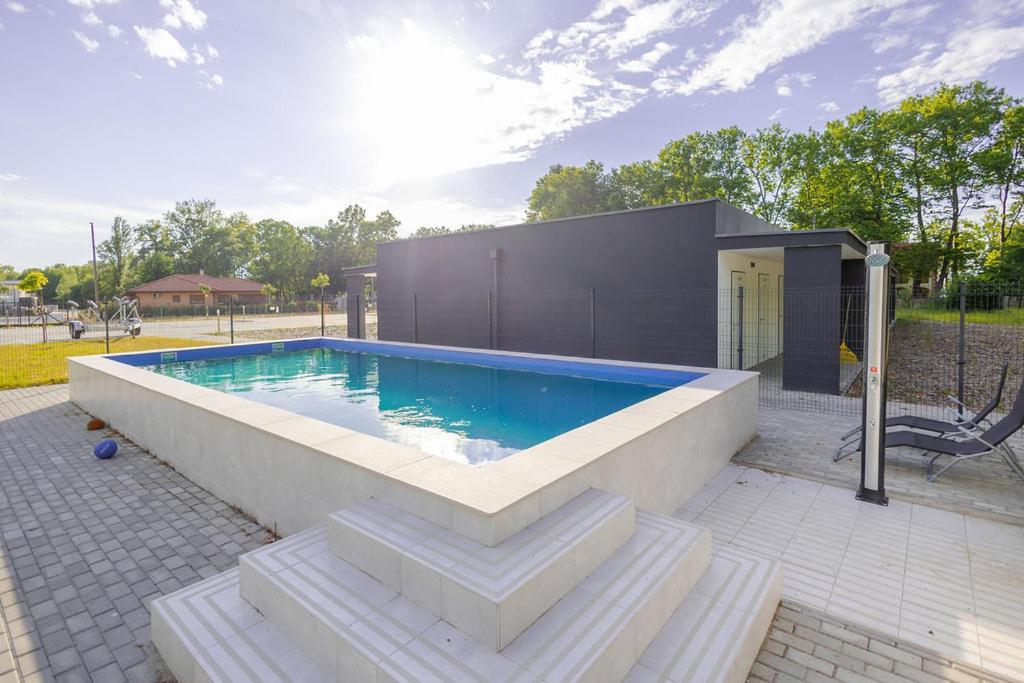 Forest Foeldvar Apartmanok By Bltn Balatonföldvár Екстериор снимка